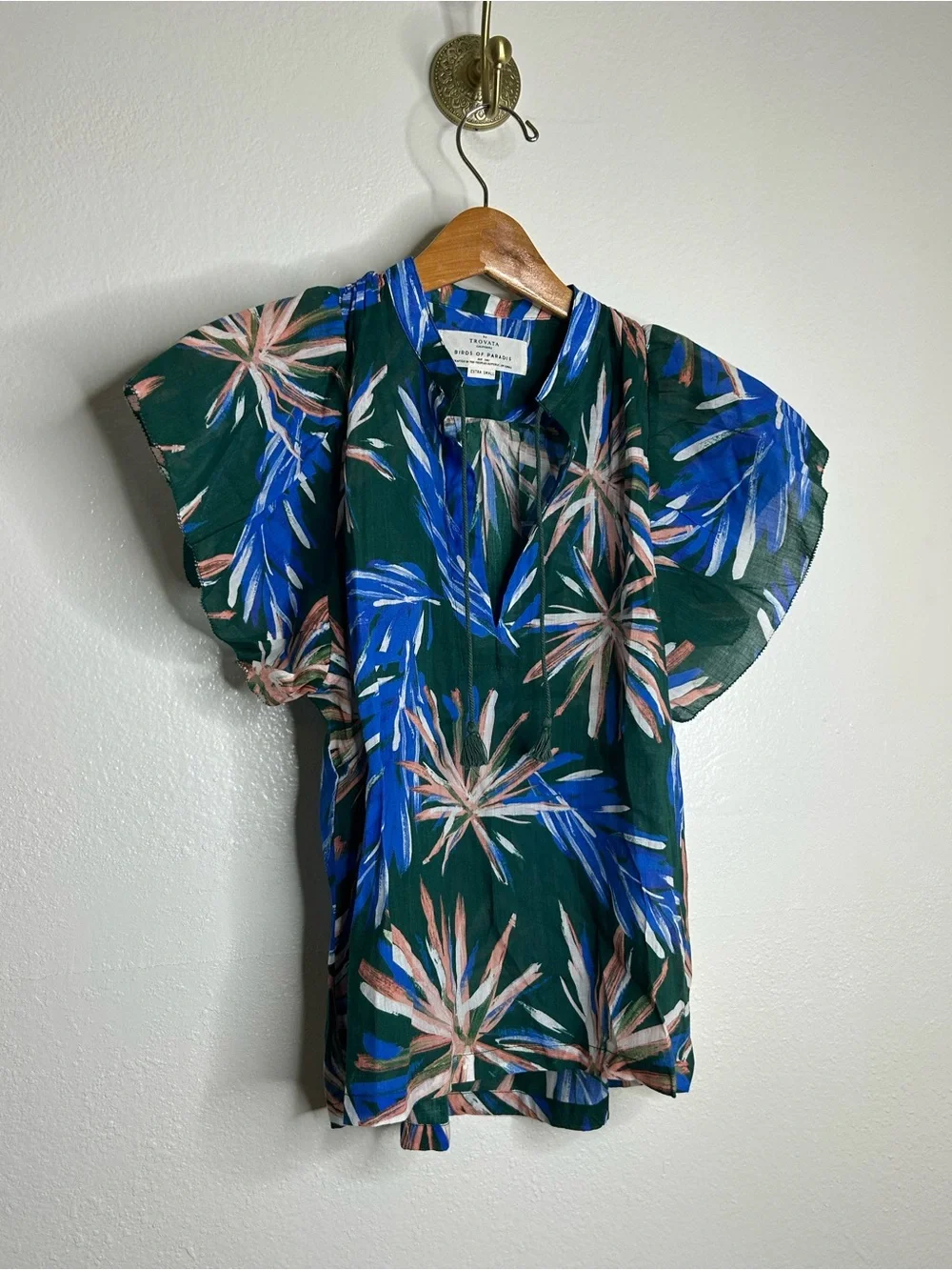 NWT Trovata Birds of Paradis Cotton Ramie Short Sleeve Lightweight Blouse Top